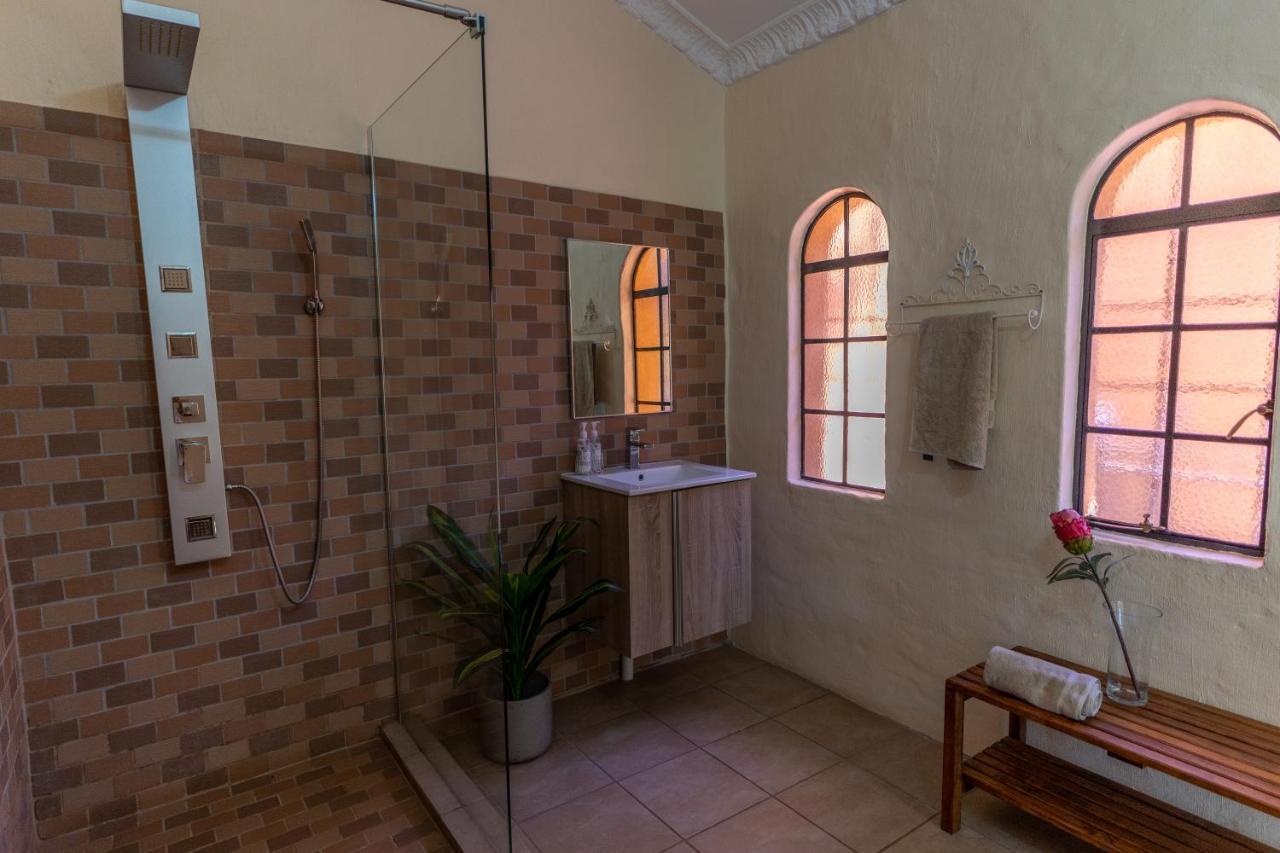 Airport Tower Lodge Kempton Park Room photo