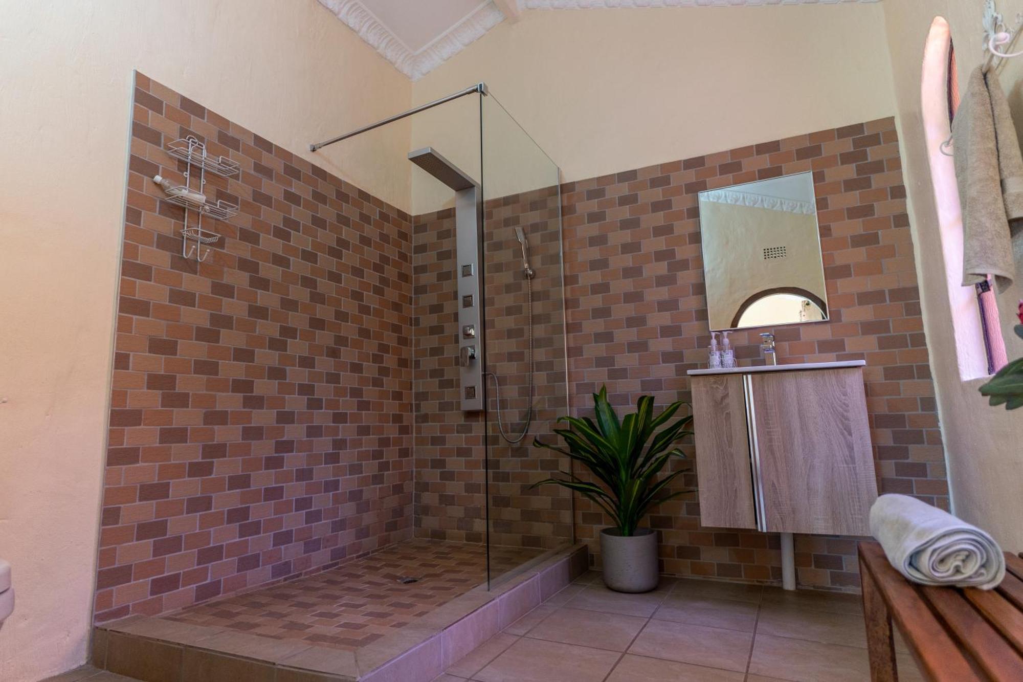 Airport Tower Lodge Kempton Park Room photo