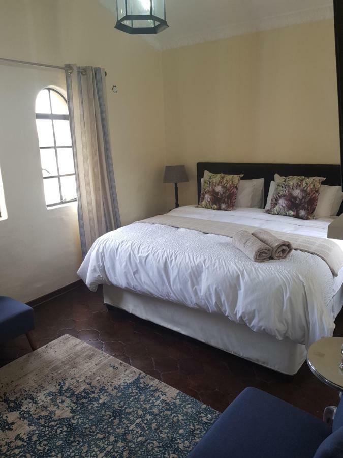 Airport Tower Lodge Kempton Park Exterior photo